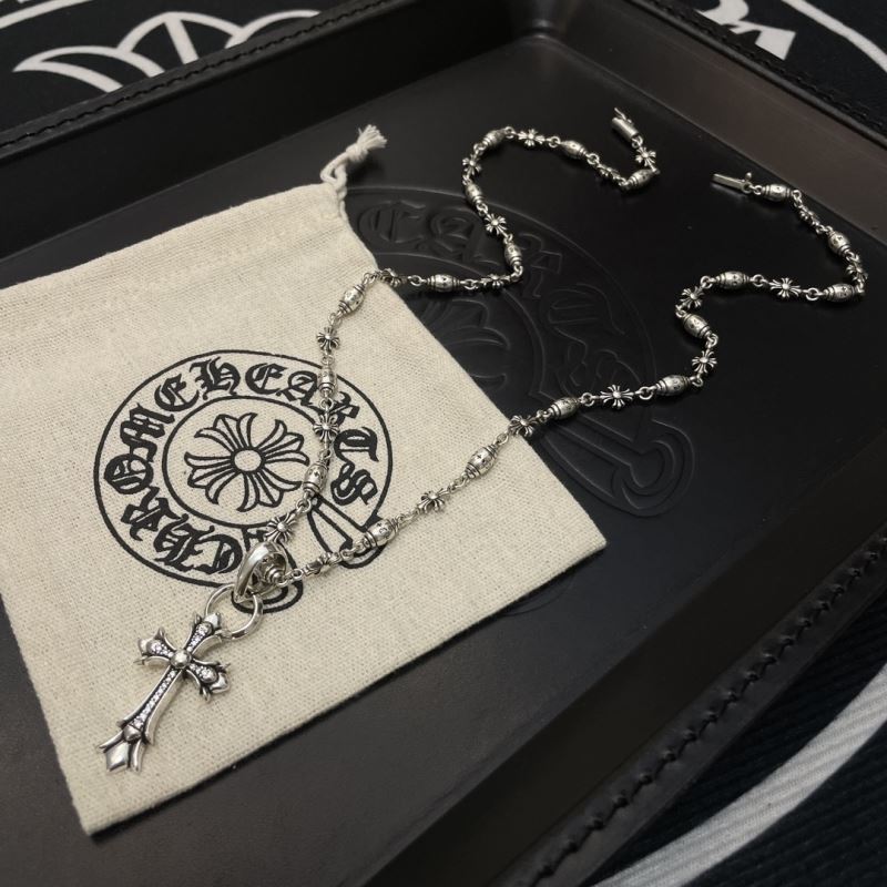Ch*0me He**ts necklaces